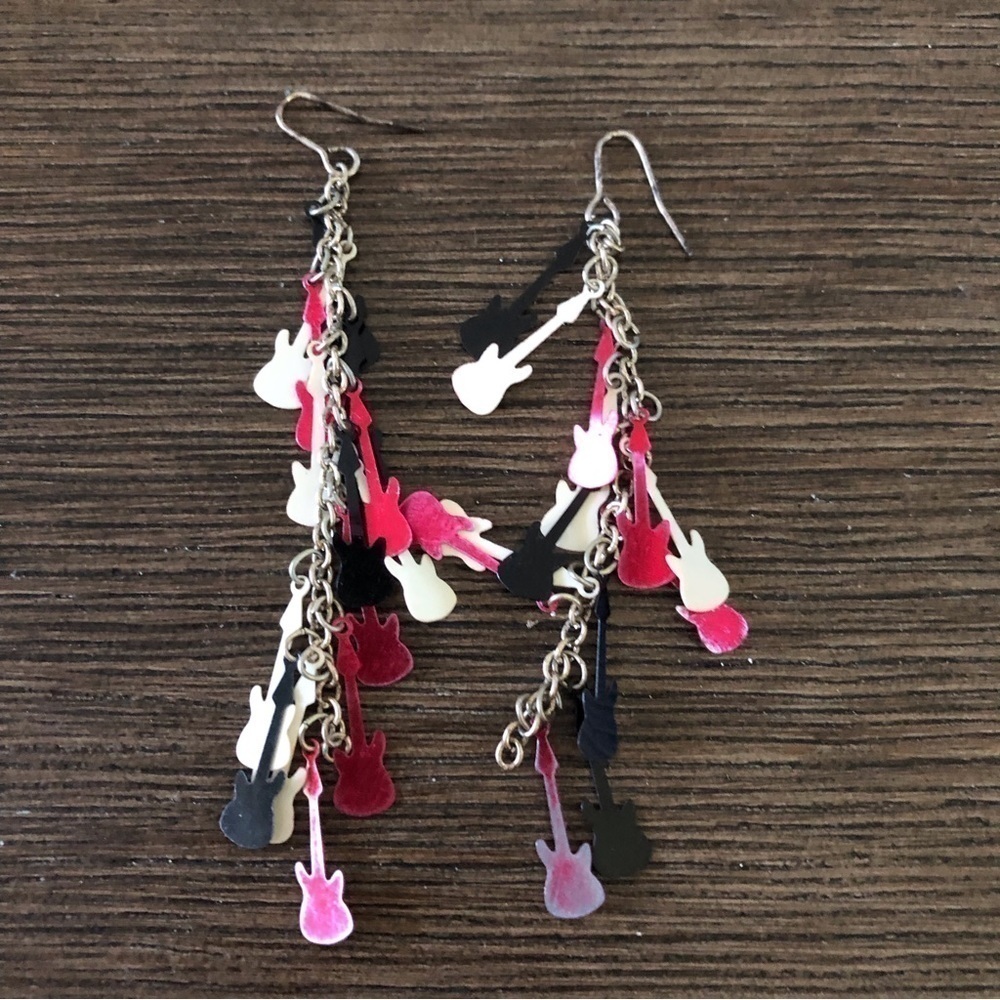 Guitar fishhook dangle earrings